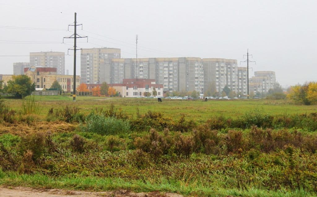 Участок лида. Новый Южный городок в Лиде. Островля Лидского района. Пустырь Заречье Москва. Зенит Зареченский микрорайон.