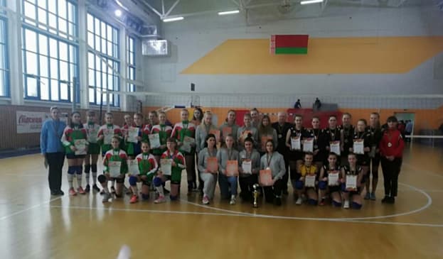Лидские волейболистки стали вторыми на Первенстве области