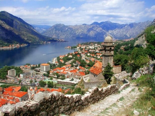 Беларусь планирует упростить поездки в Черногорию