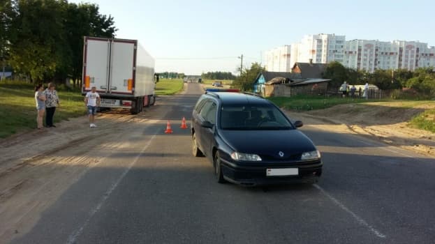 В Лиде под колеса «Рено» выбежала девочка