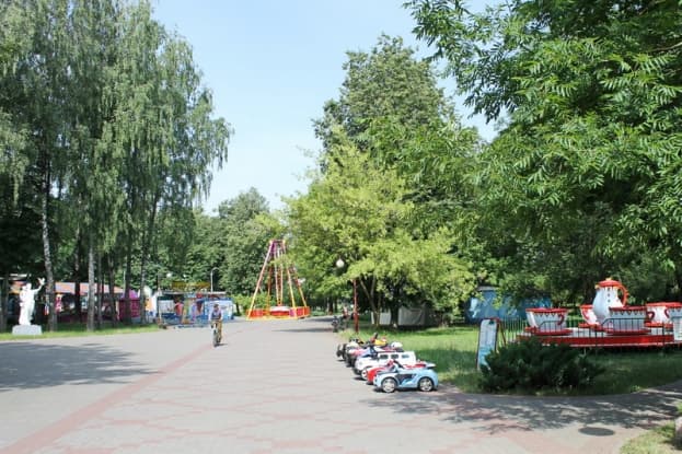 В городском парке –  новые карусели