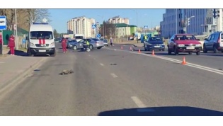 В Лиде под колесами BMW погиб 15-летний подросток нам электросамокате. ГАИ ищет свидетелей