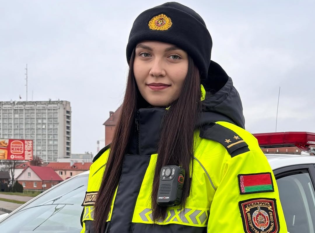 В погонах по призванию:  Каролина Граблис – первая девушка-инспектор ГАИ в Лиде