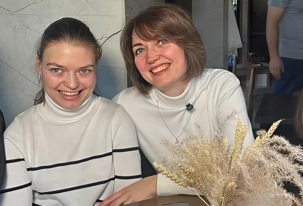 «Младшая дочь говорит, что у неё сестра с «изюминкой»: история сильной мамы и ее «особенной» девочки