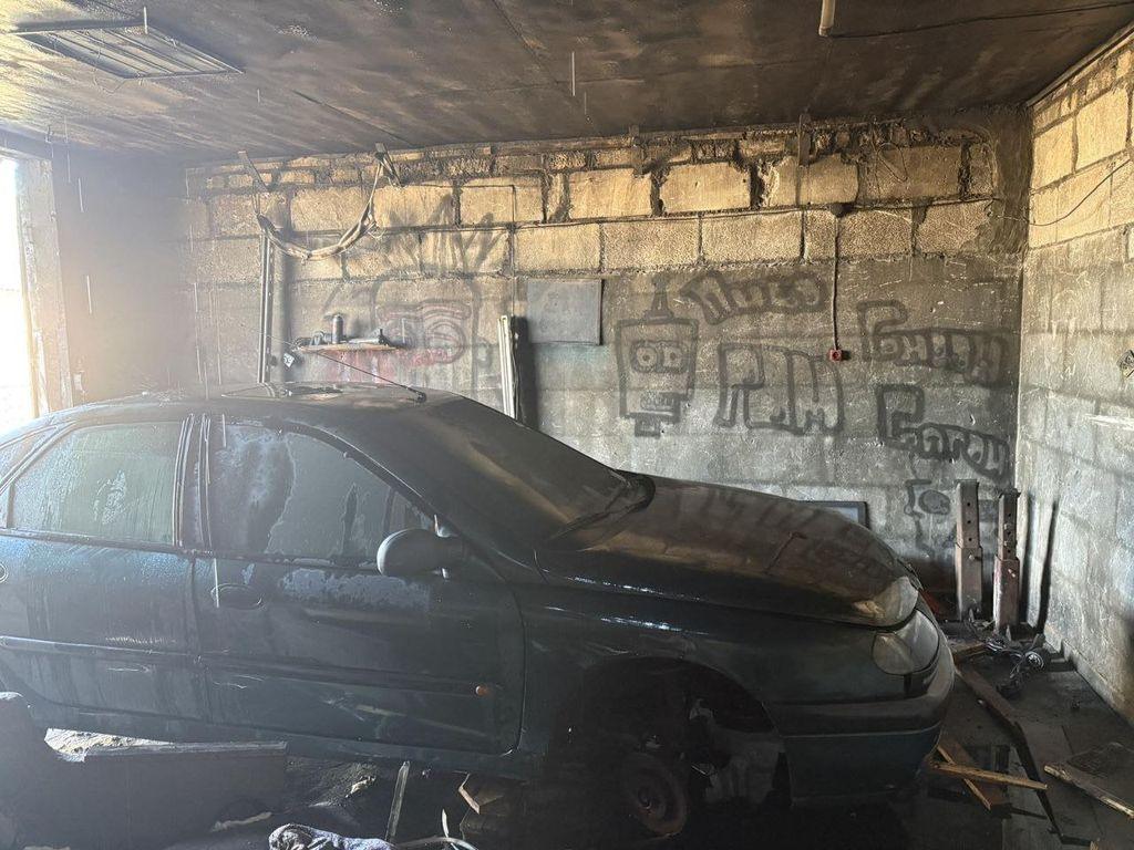 В Березовке горел гараж: что стало причиной