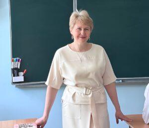 «Научить добывать знания, а не накачивать ими». Учитель из Лиды о том, как подготовить 16 стобалльников за год